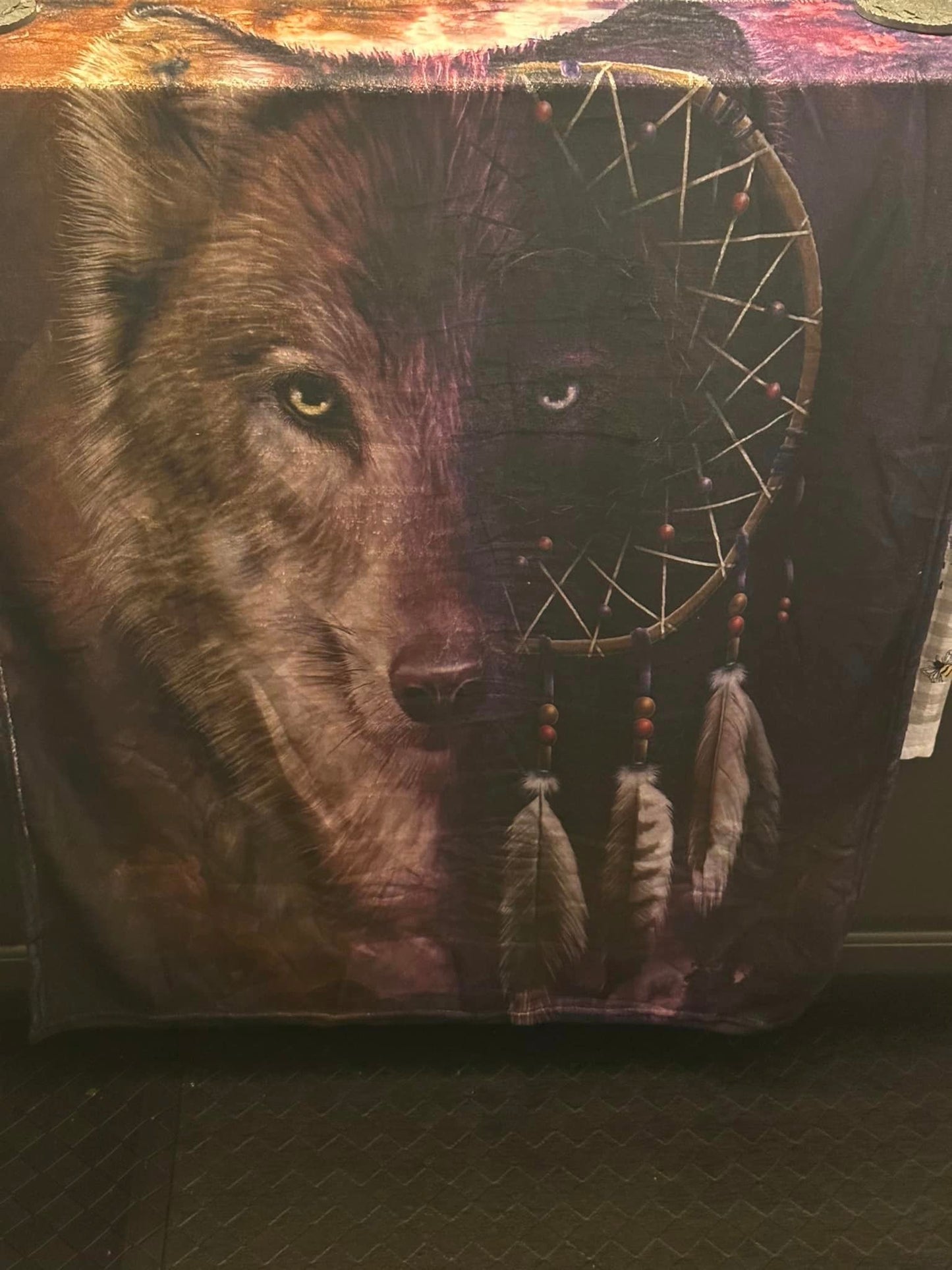 40” x 30” wolf plush blanket