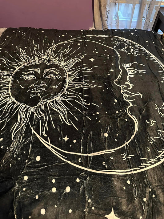 50” x 60” Sun & Moon blanket