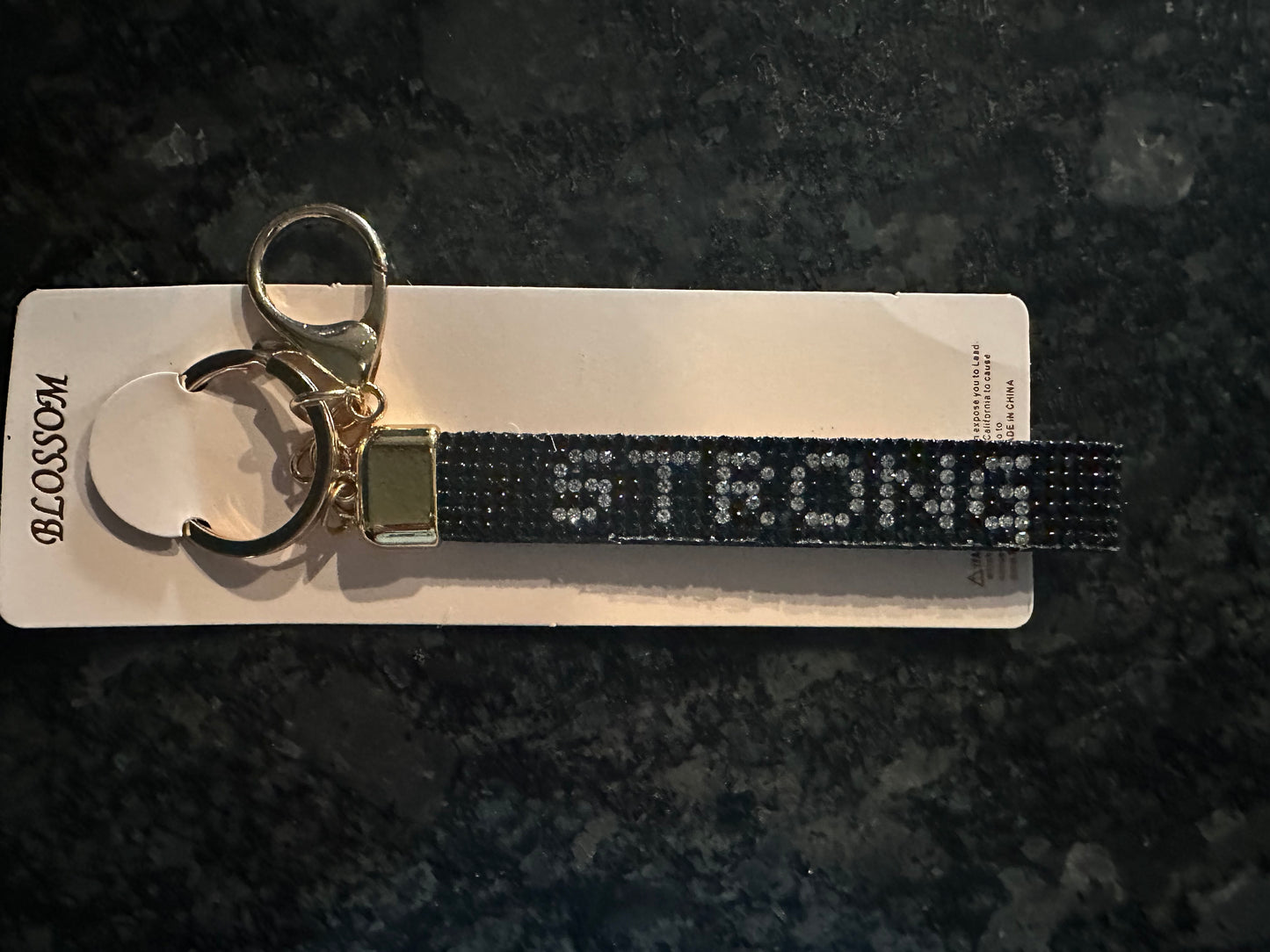 Bling keychain “Strong”